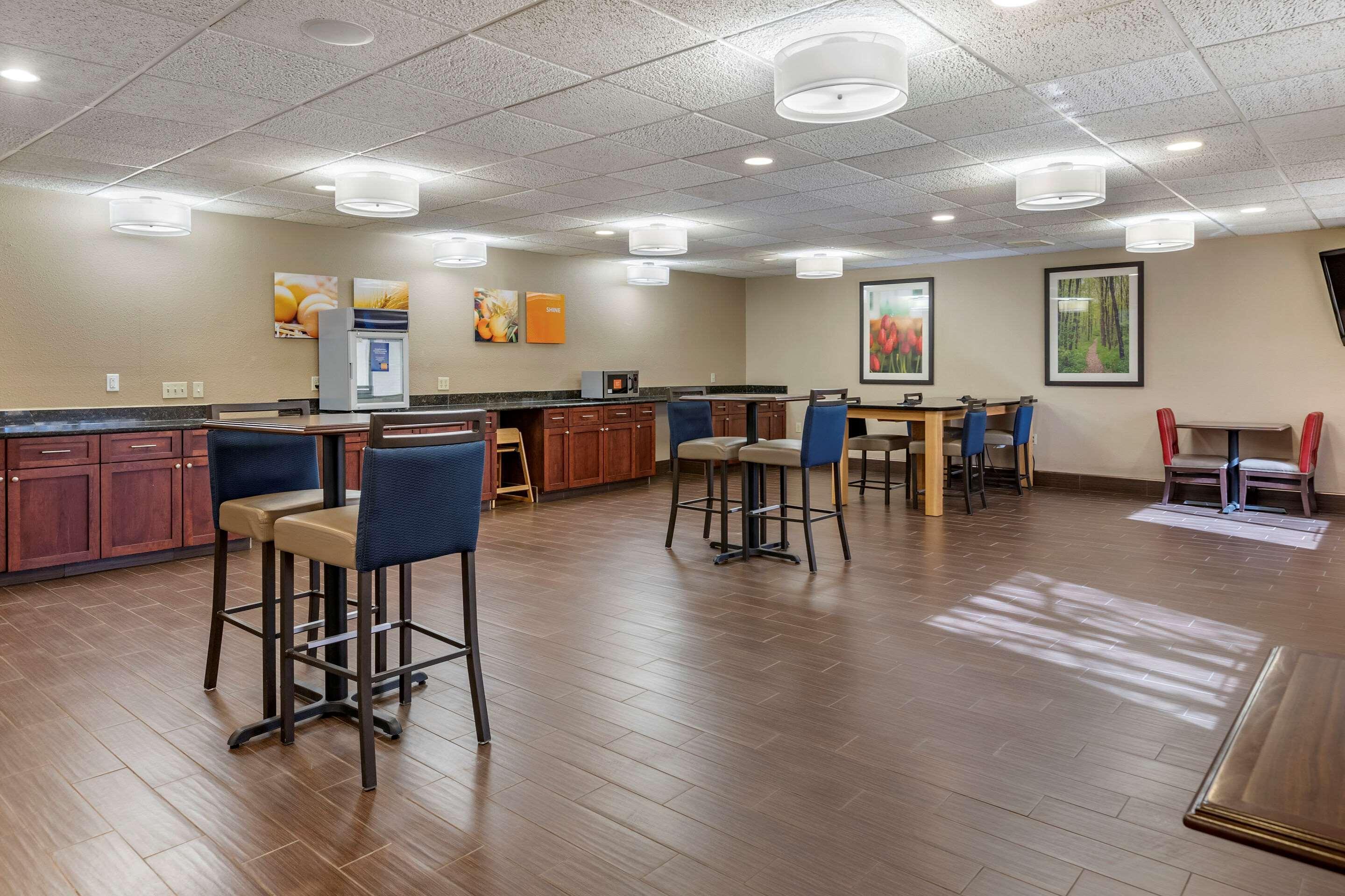 Comfort Inn & Suites Paw Paw Exteriör bild