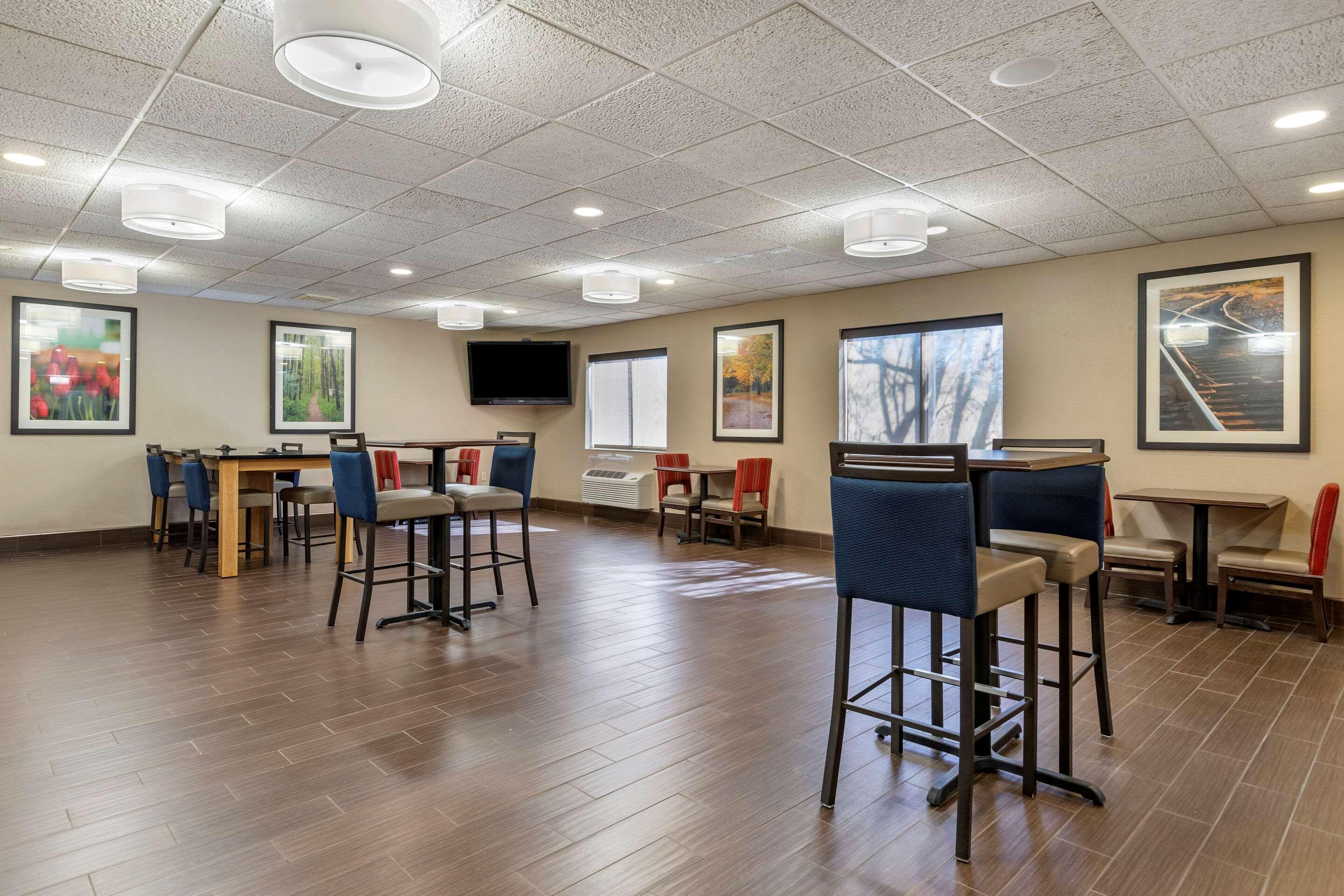 Comfort Inn & Suites Paw Paw Exteriör bild